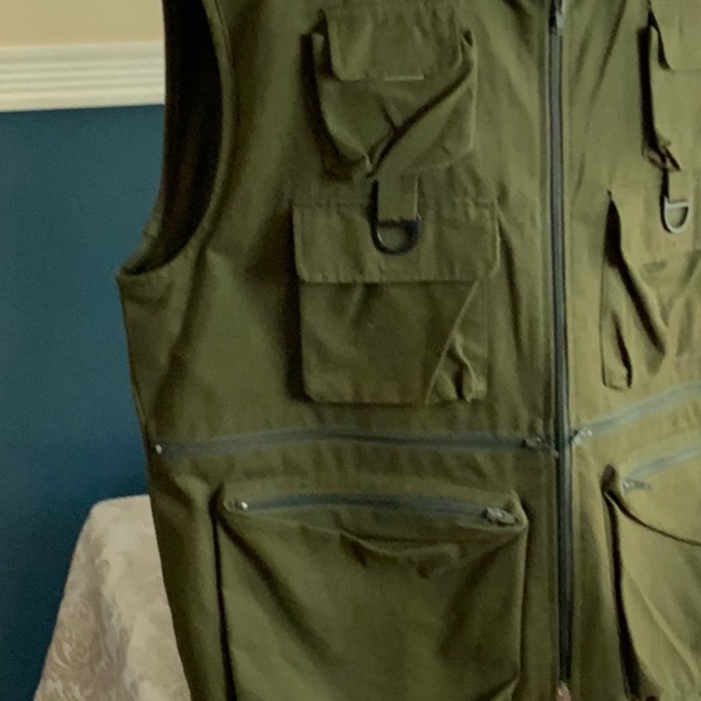World Top Class Vest View 3